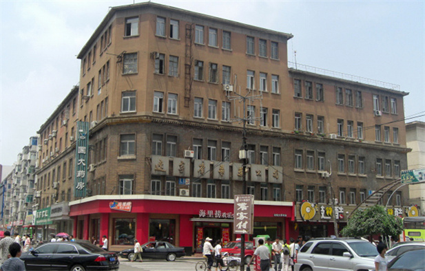 1949年，，东北医药总公司办公楼（位于沈阳市太原街13 号，，其中第一至第三层为30年月原修建，，第四层以上为80  年月所接盖。。。.jpg