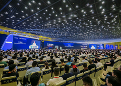 2023年9月10日至11日，，，，，国药集团党委书记、董事长刘敬桢出席2023中国医疗器械工业峰会暨国药器械生态大会并作大会开幕致辞。。。