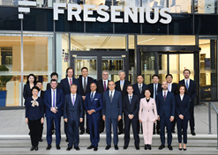 2023年11月2日-5日，，，，，国药集团董事长刘敬桢率团会见费森尤斯集团与费森尤斯卡比公司总部