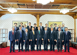 2023年12月20日，，，，，国药集团党委书记、董事长刘敬桢加入韩国总理韩德洙会见中方代表团运动并作为代表讲话