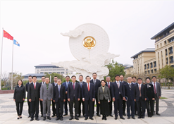 2024年2月26日，，，，，国药集团与澳门大学签署战略相助协议并就进一步深化相助举行谈判。。。。。。
